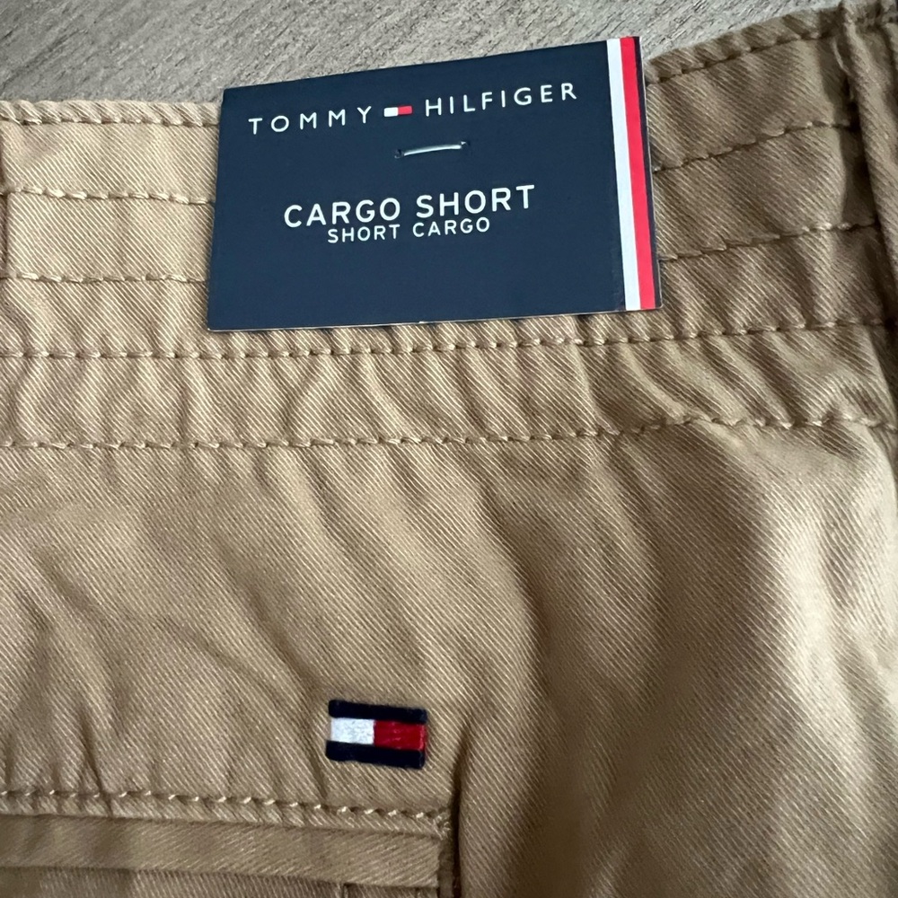 NWT - Men’s Tommy Hilfiger Cargo Shorts